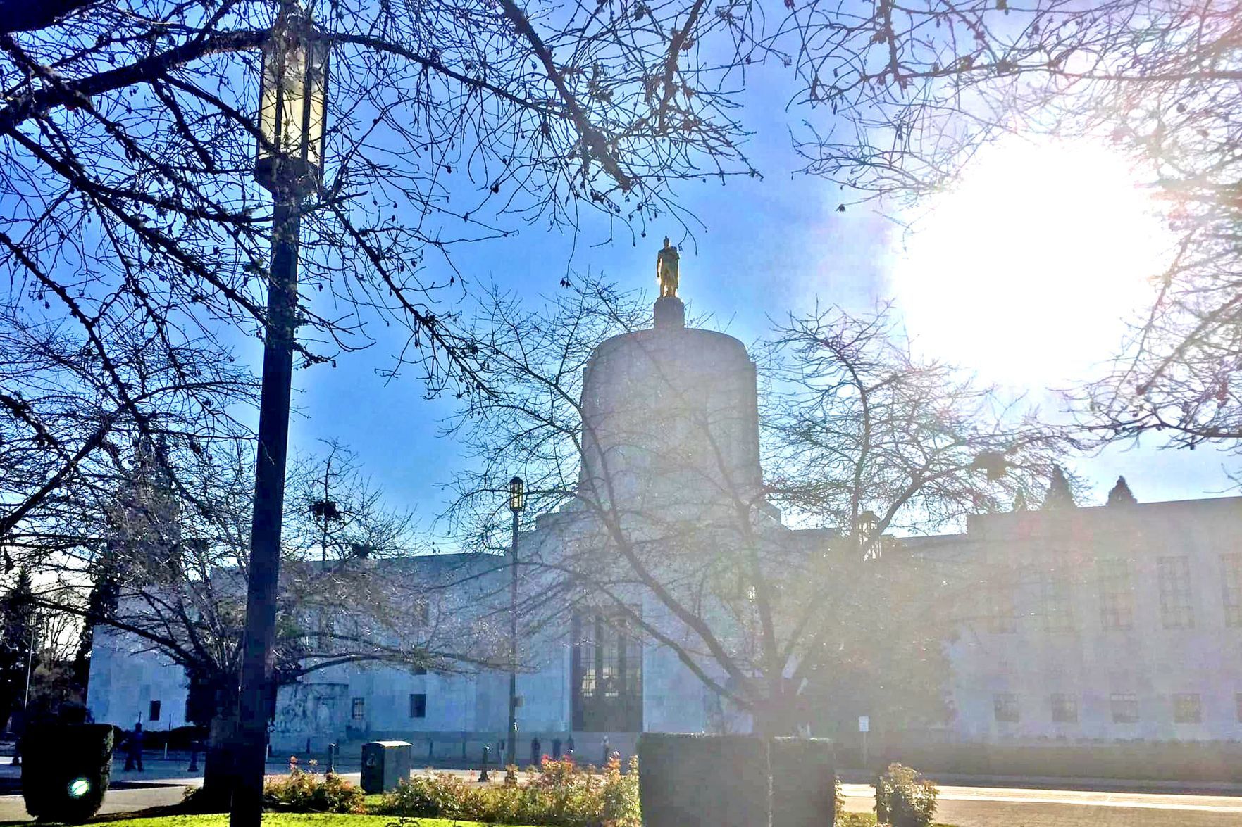 Oregon capitol building.tif